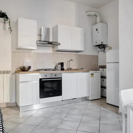 Domusmi Fioravanti Apartment