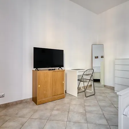 Domusmi Fioravanti Apartment