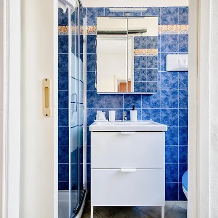 Apartment Domusmi Fioravanti 12 Milan
